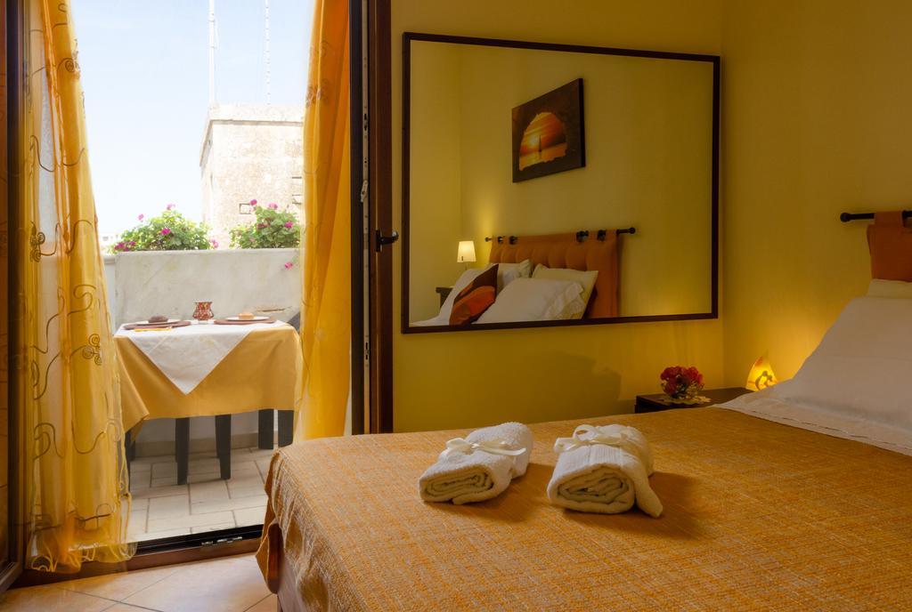 B&B L'Antica Rimessa Лечче Экстерьер фото