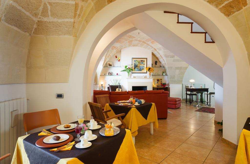 B&B L'Antica Rimessa Лечче Экстерьер фото