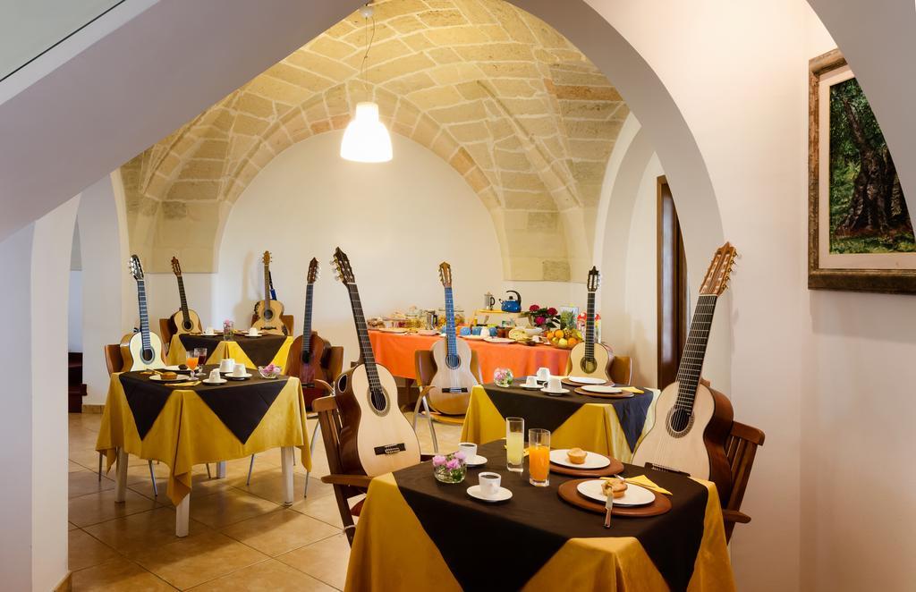 B&B L'Antica Rimessa Лечче Экстерьер фото