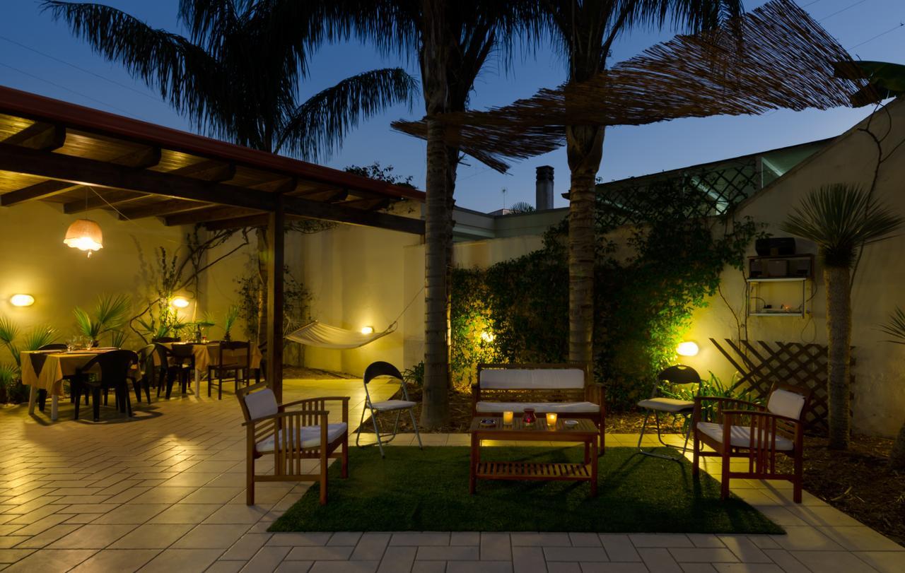 B&B L'Antica Rimessa Лечче Экстерьер фото